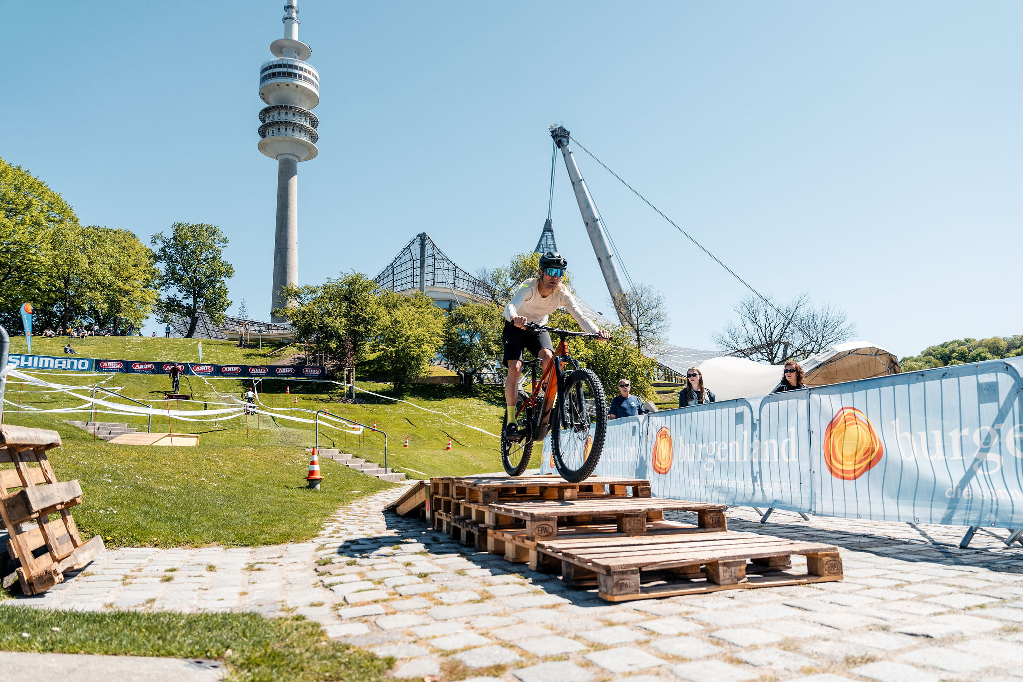 Radfahrer bei den E BIKE DAYS München